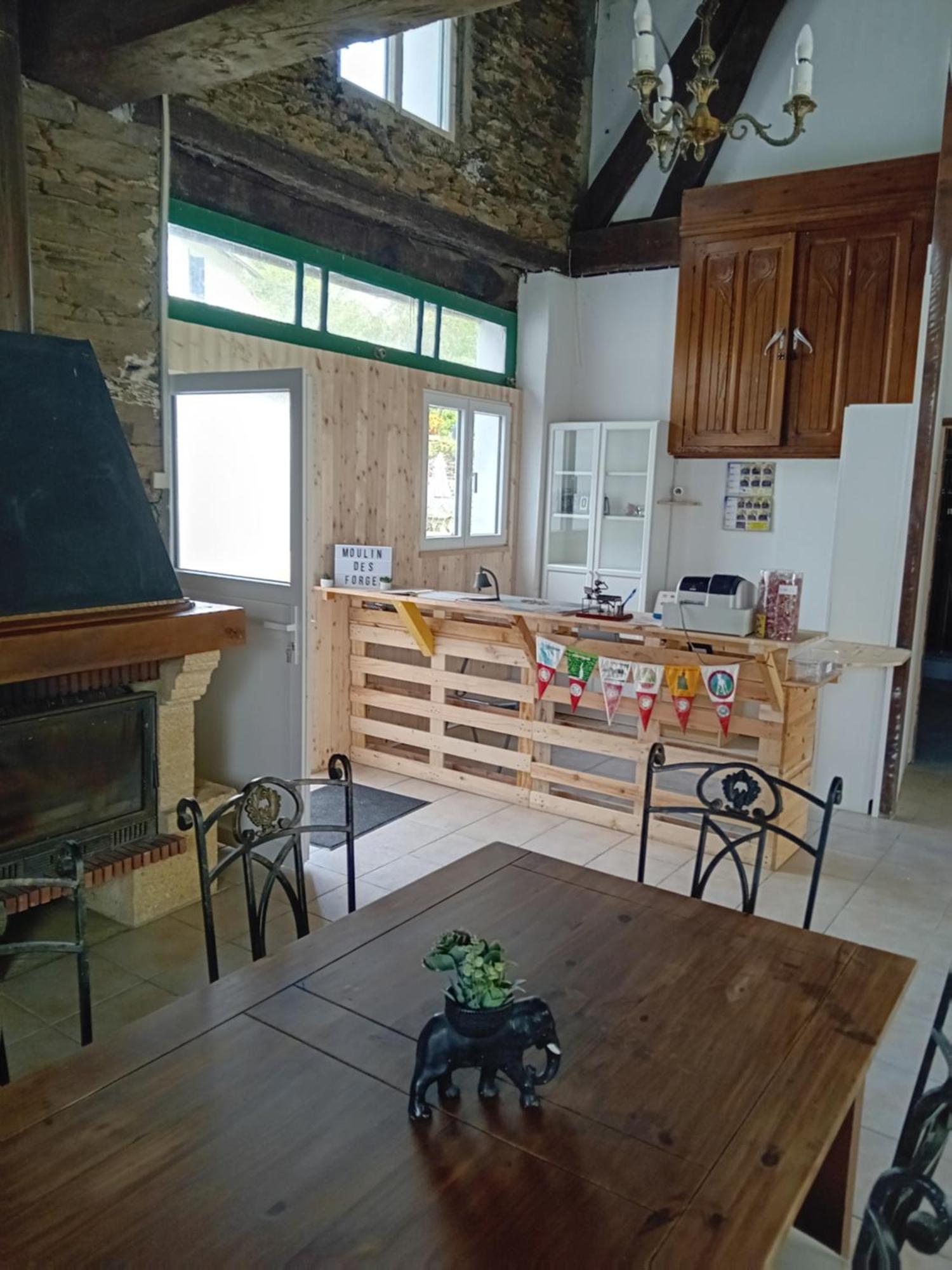 Luxury Glamping @Moulin Des Forges Hotel Moutier-Malcard Exterior photo